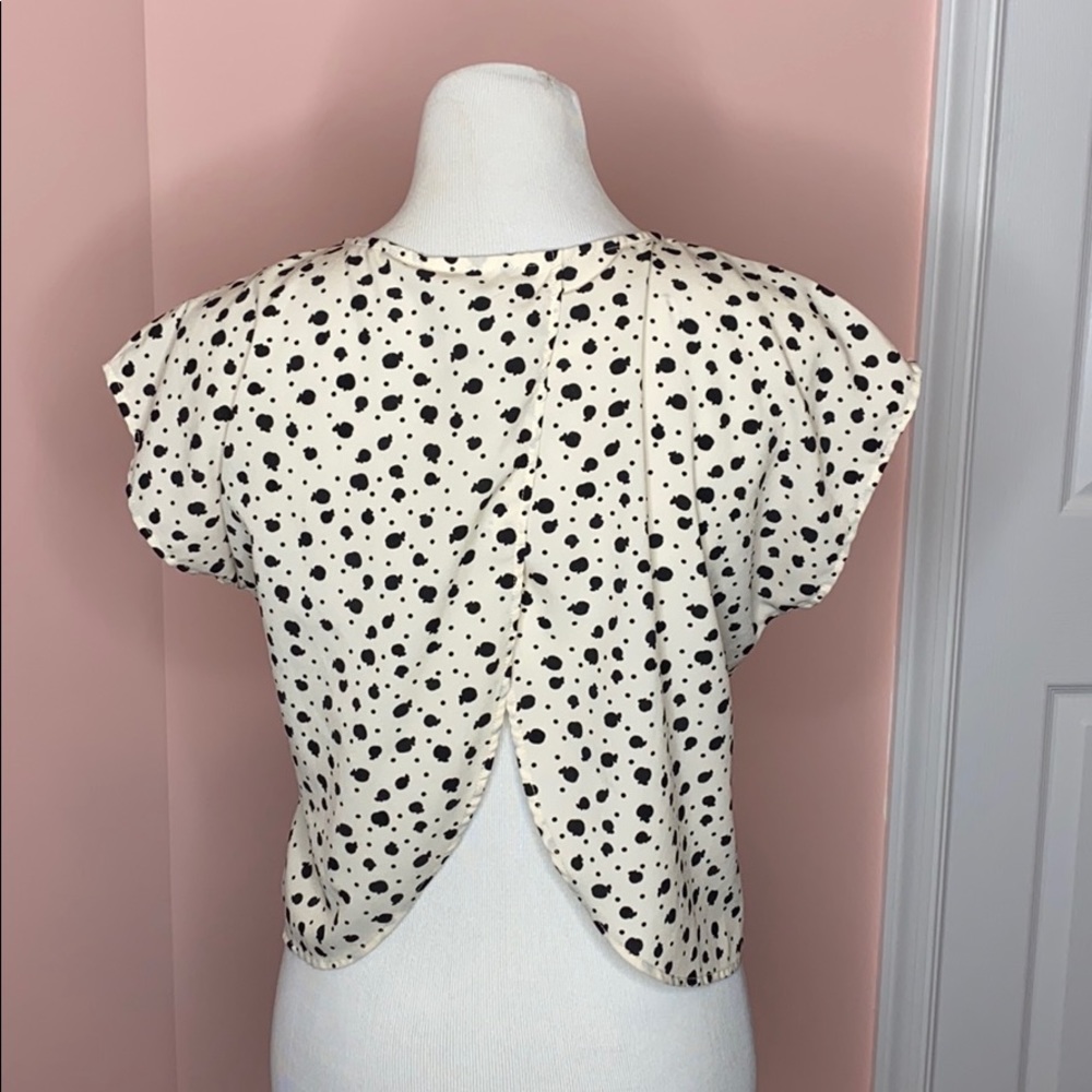 Timing Open Back Crop Top - Picture 3 of 4